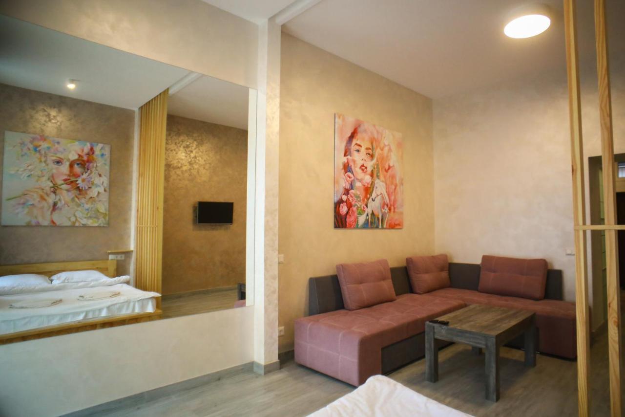 Leogrand Apartment On Drohobycha 4 Lvov Exteriér fotografie